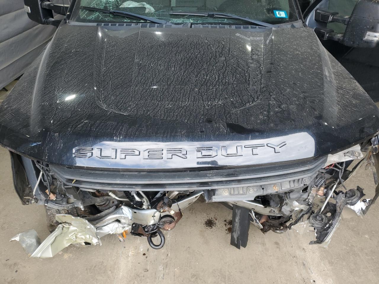 Ford F-250 Super Duty Image 11