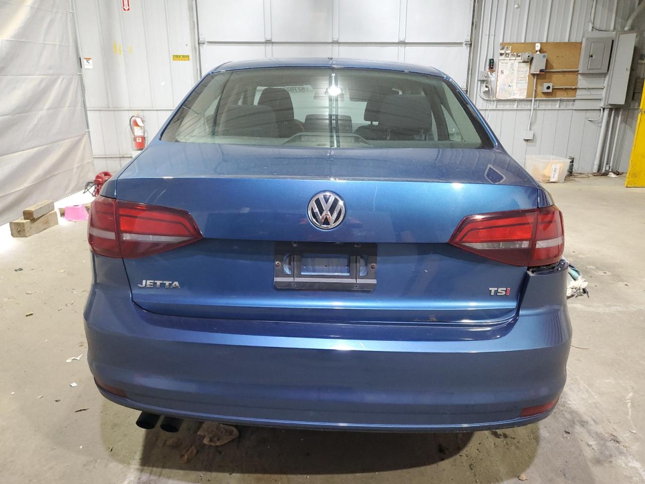 Volkswagen Jetta S Image 3