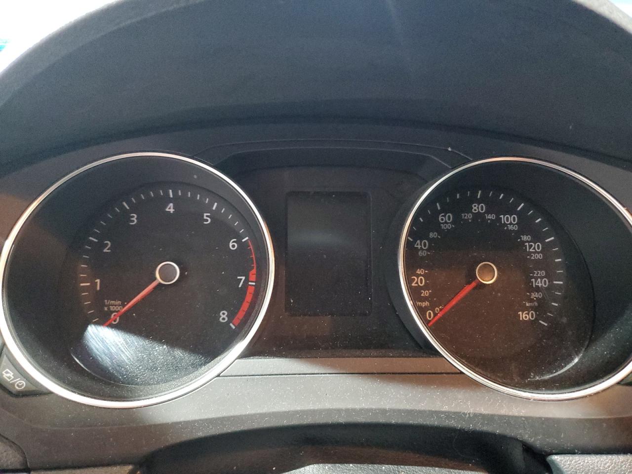 Volkswagen Jetta S Image 6