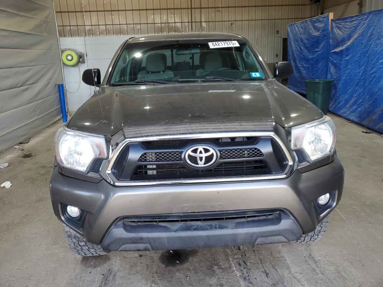 Toyota Tacoma Double Cab Image 3