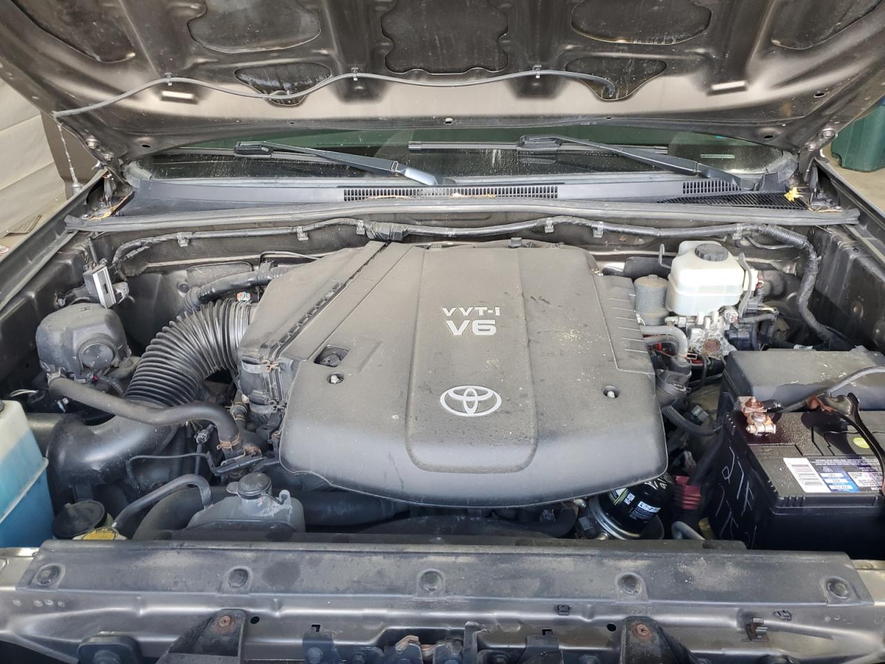 Toyota Tacoma Double Cab Image 2