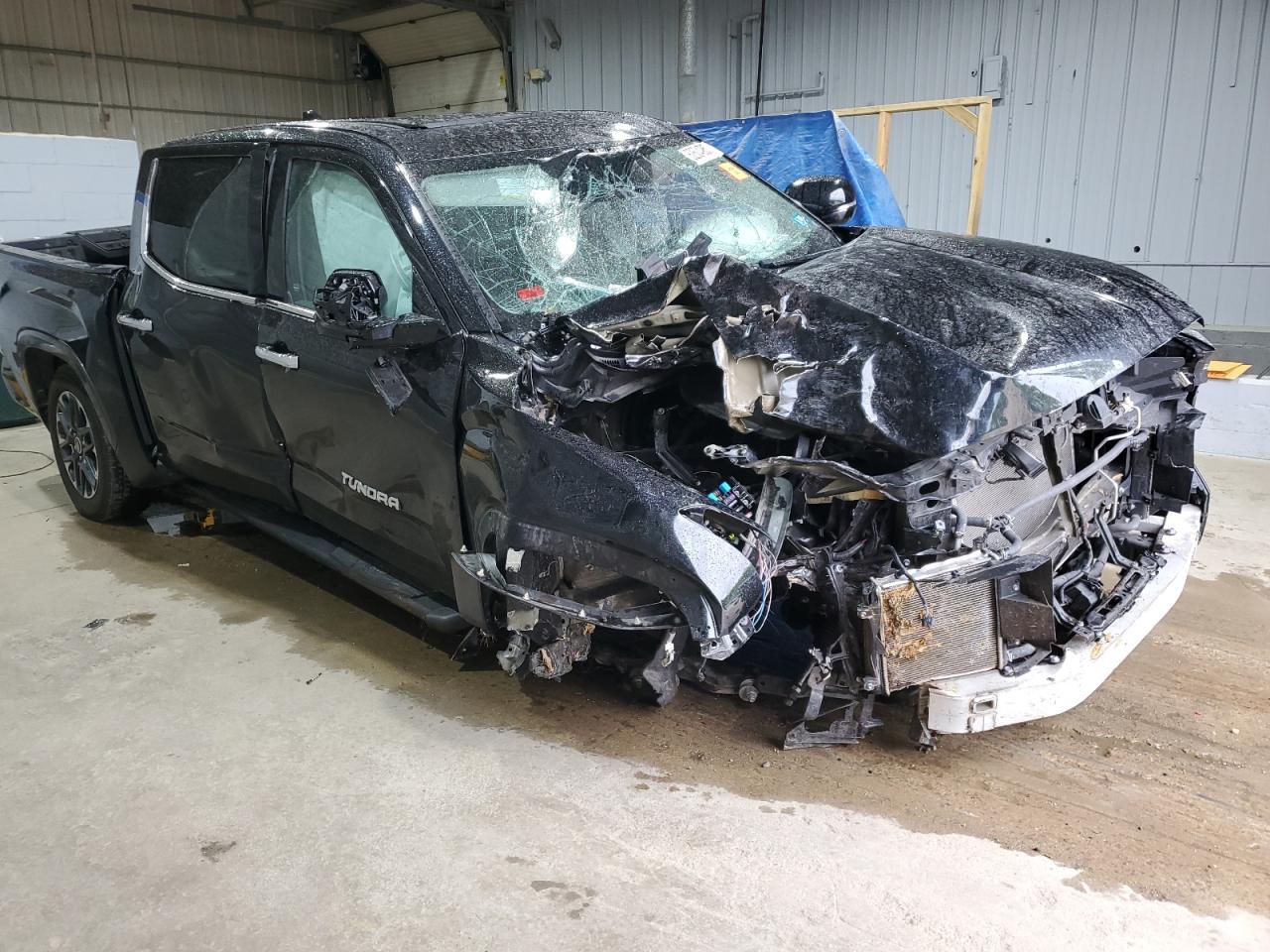 Toyota Tundra Crewmax Limited Image 12