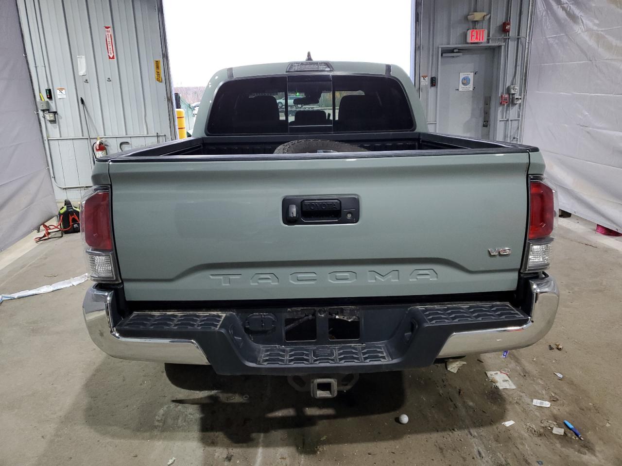 Toyota Tacoma Double Cab Image 3