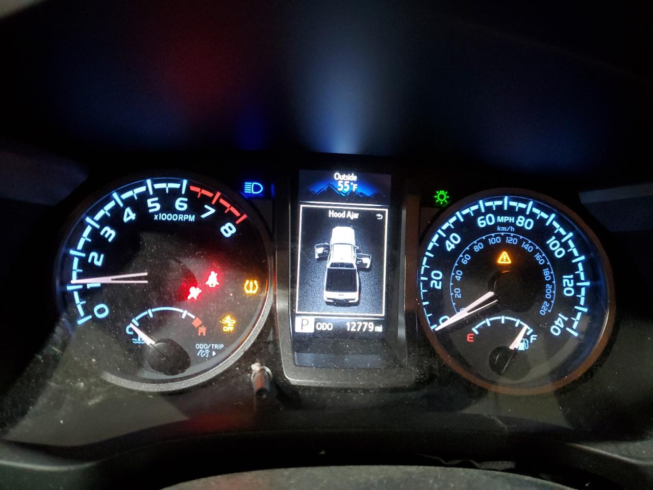 Toyota Tacoma Double Cab Image 8