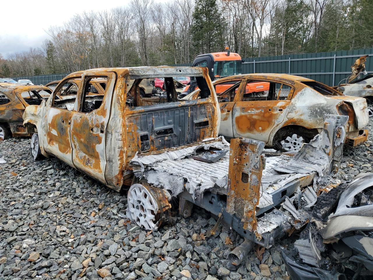 Toyota Tacoma Double Cab Image 3