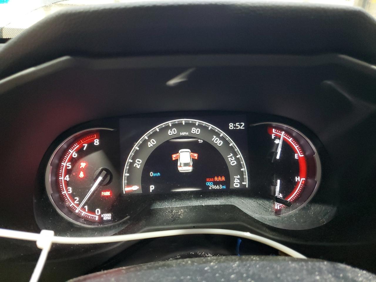 Toyota RAV4 Le Image 12