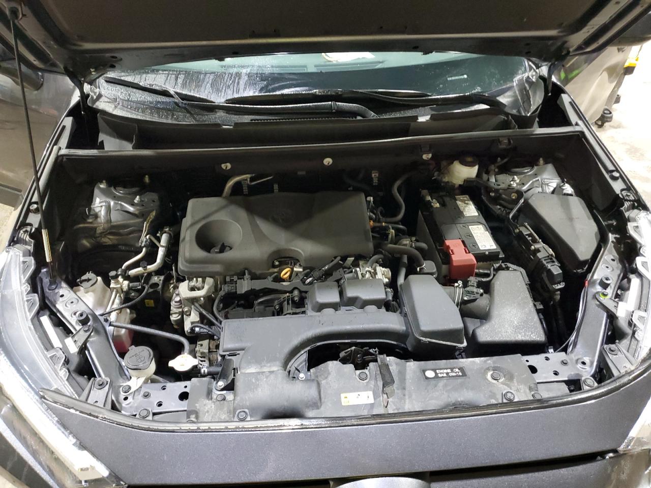 Toyota RAV4 Le Image 2