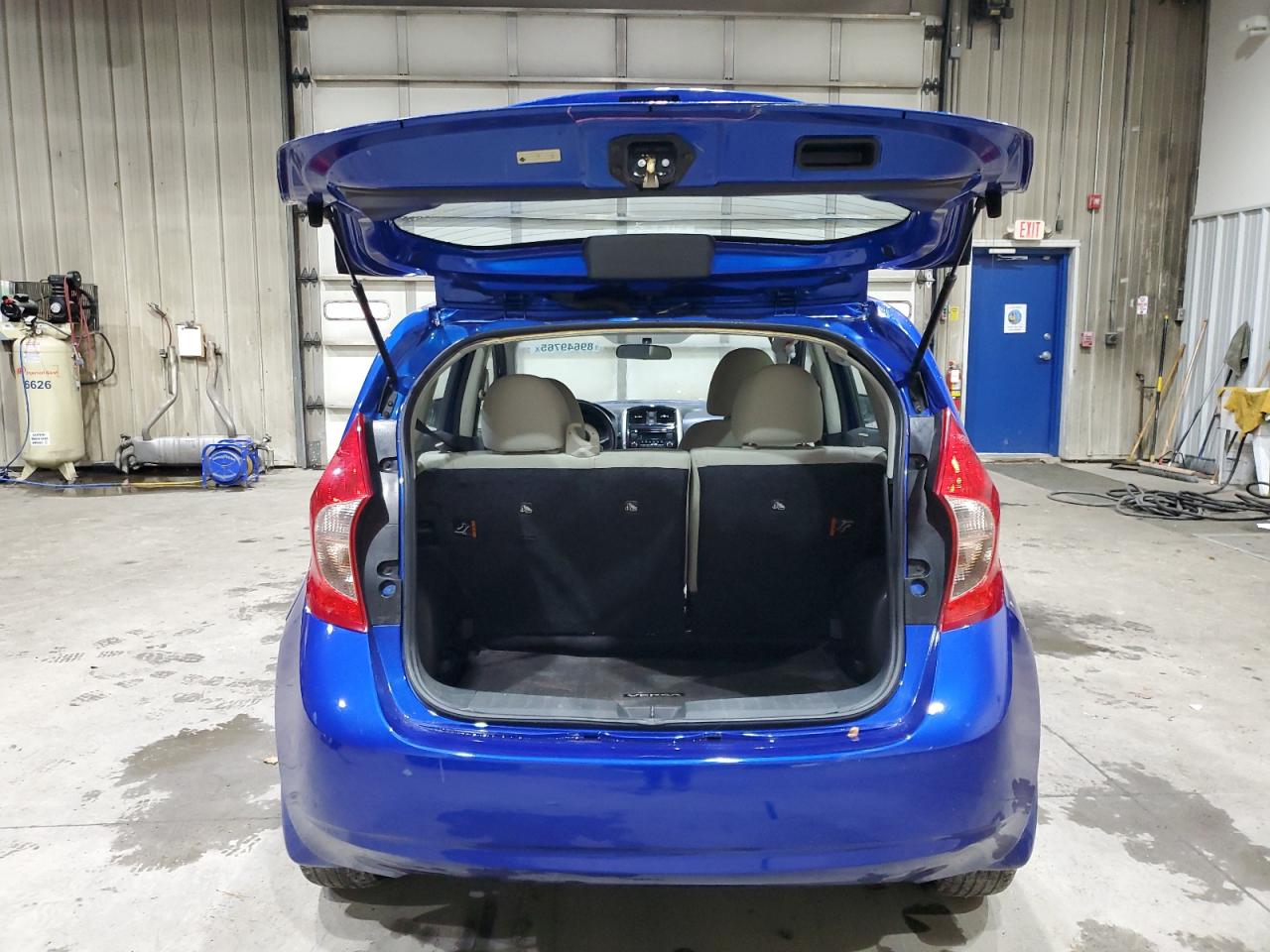 Nissan Versa S Image 11