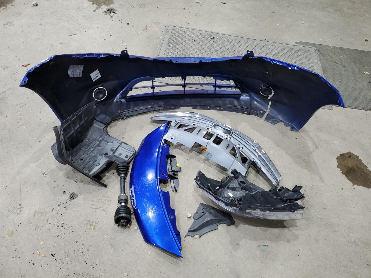 Nissan Versa S Image 7