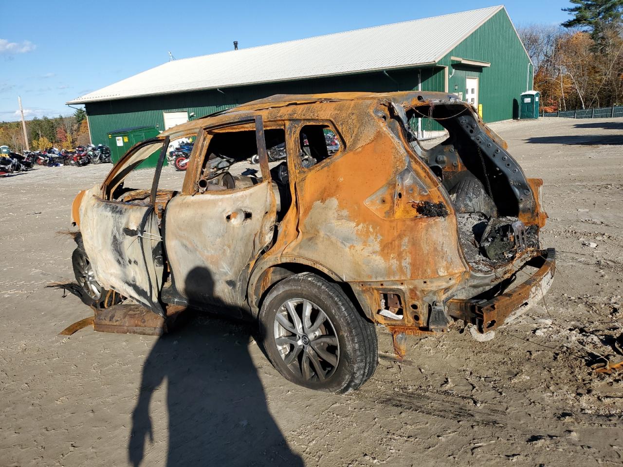 Nissan Rogue S Image 3