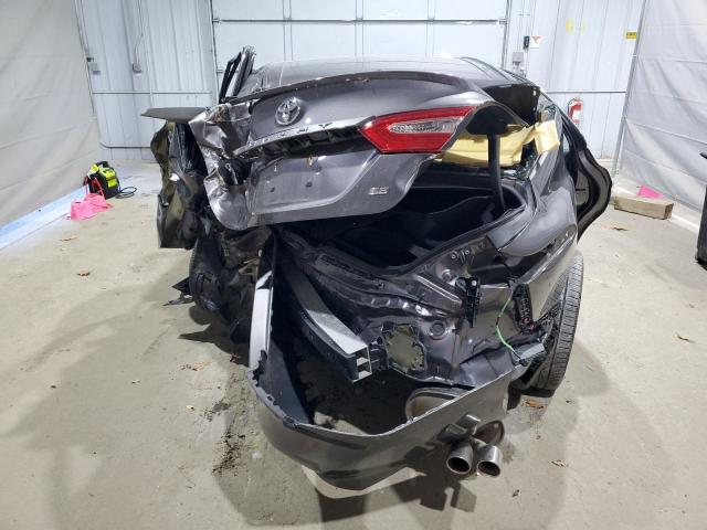 Toyota Camry Se Image 9