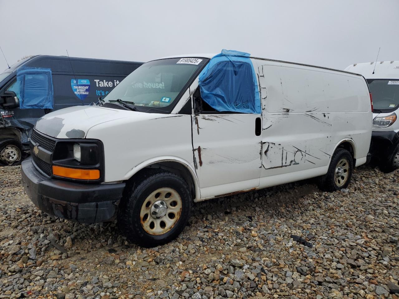 Chevrolet Express Image 1