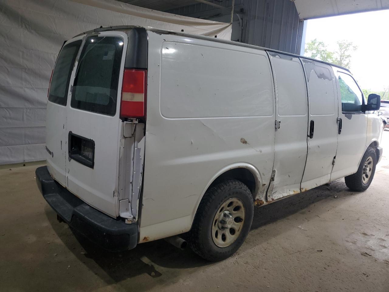 Chevrolet Express Image 13