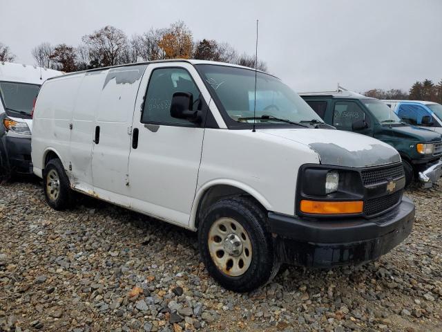 Chevrolet Express Image 2