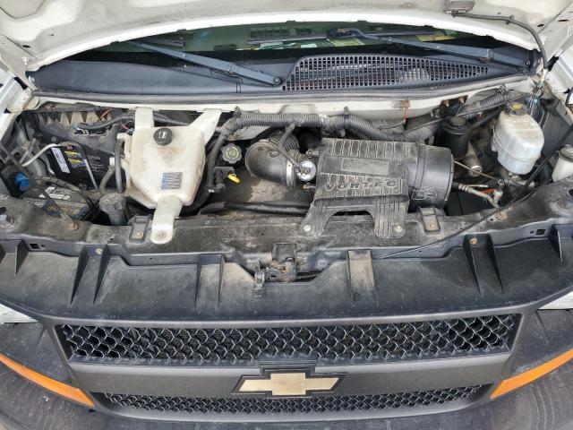 Chevrolet Express Image 9