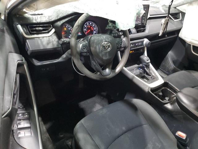 Toyota RAV4 Le Image 6