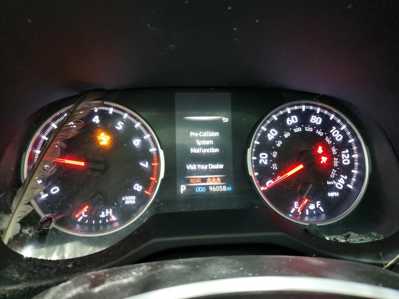 Toyota RAV4 Le Image 9