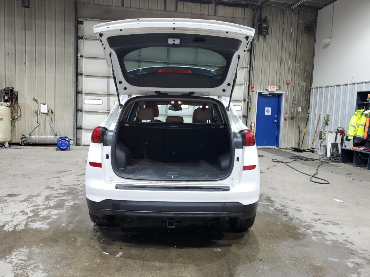 Hyundai TUCSON Limited Image 3