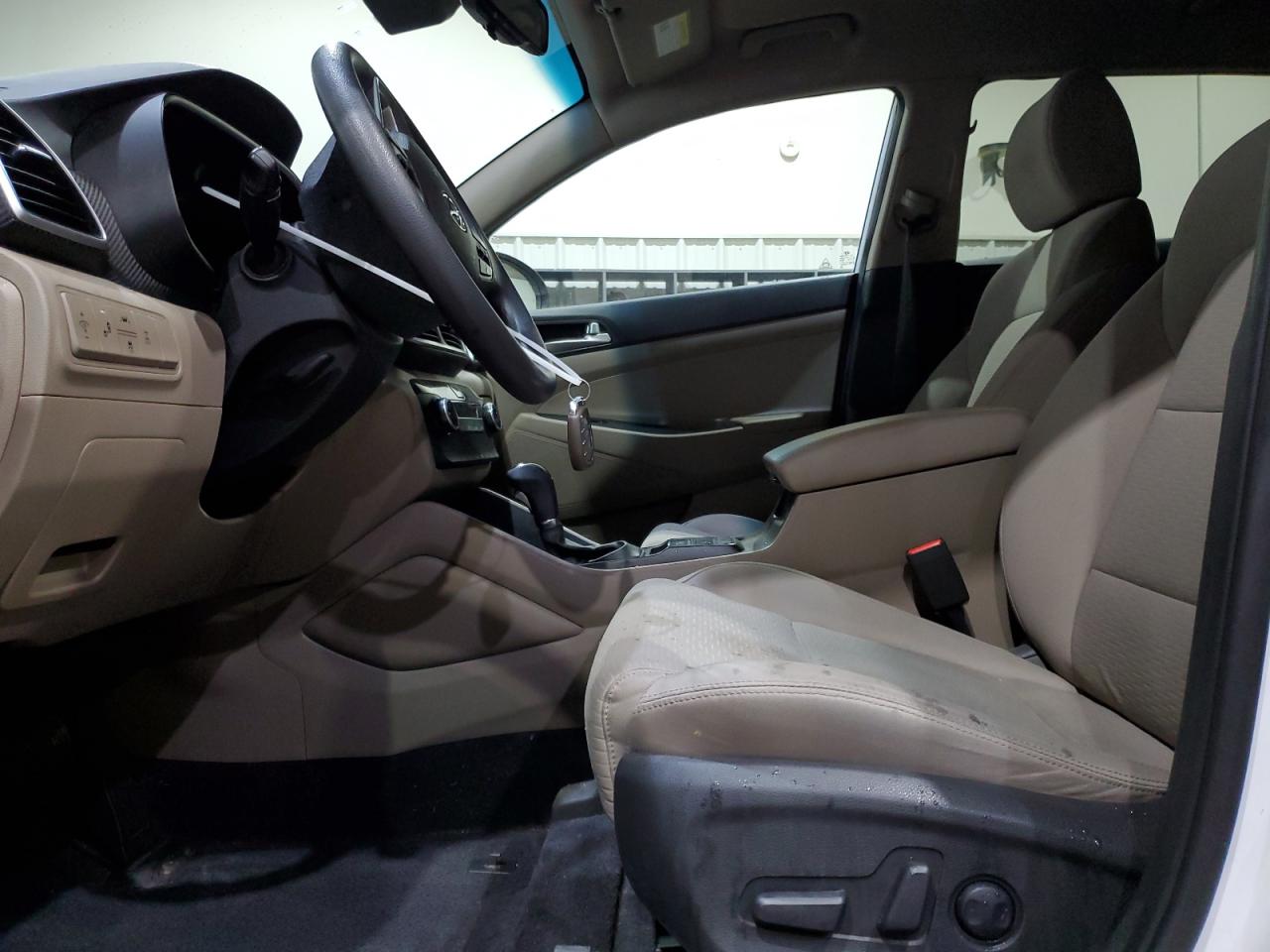 Hyundai TUCSON Limited Image 12