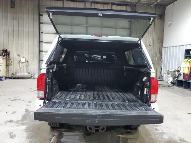 Toyota Tacoma Double Cab Image 8