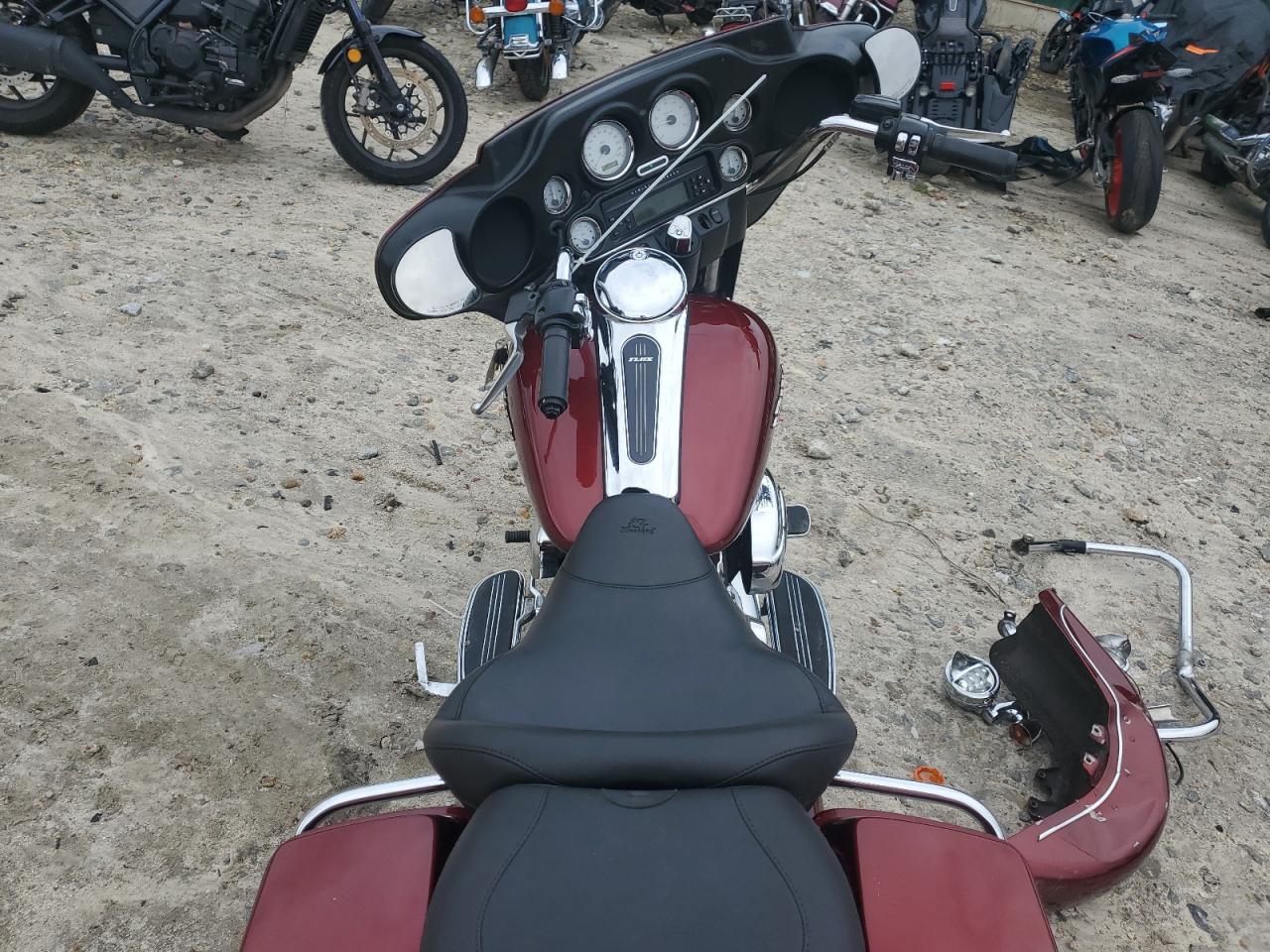 Harley-Davidson Fl Image 8