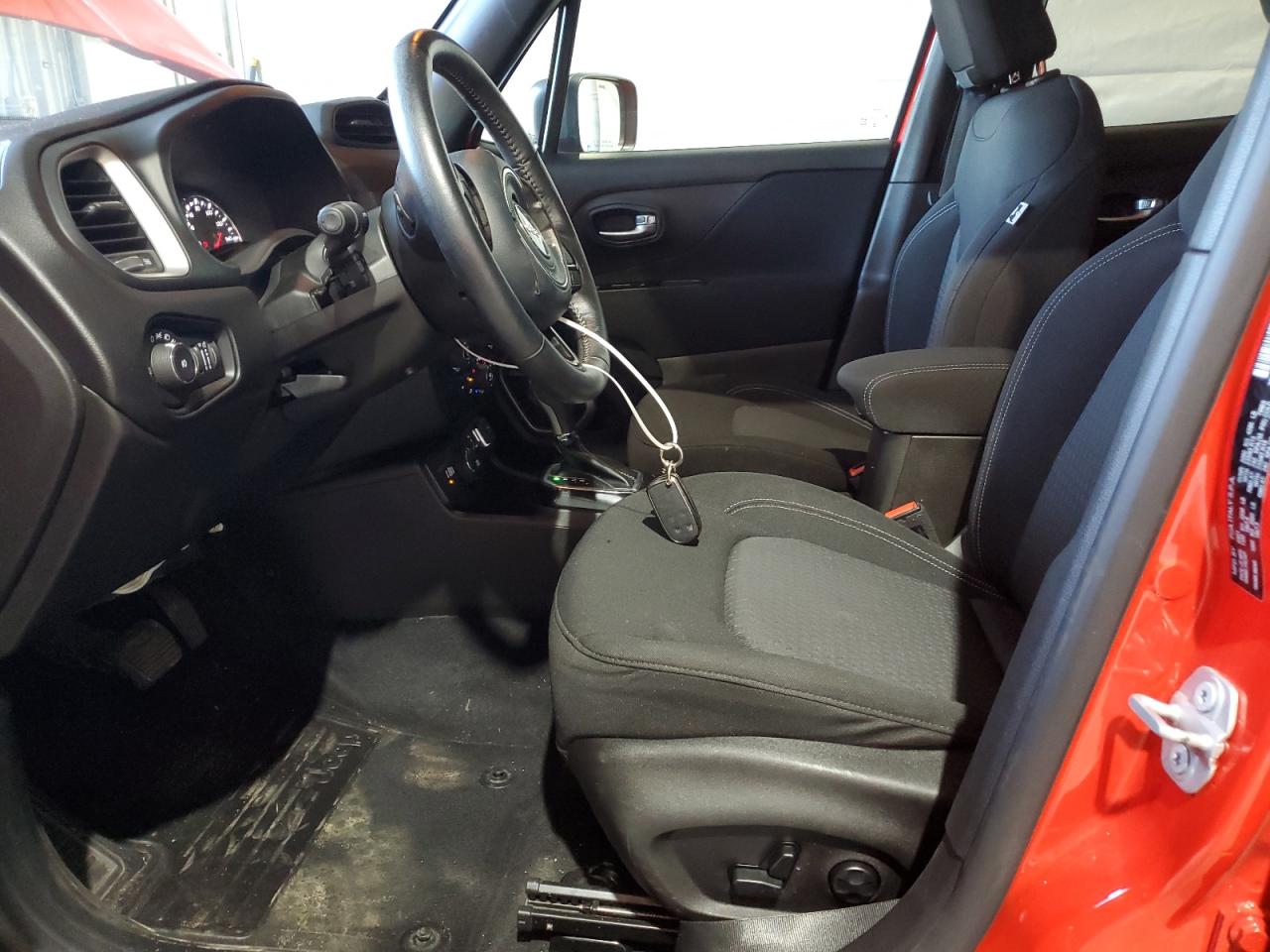 Jeep Renegade Latitude Image 5