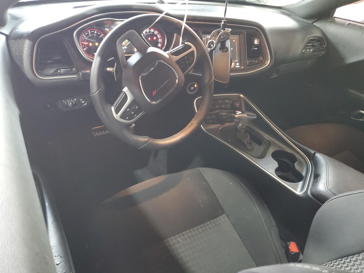 Dodge Challenger R/t 392 Image 11