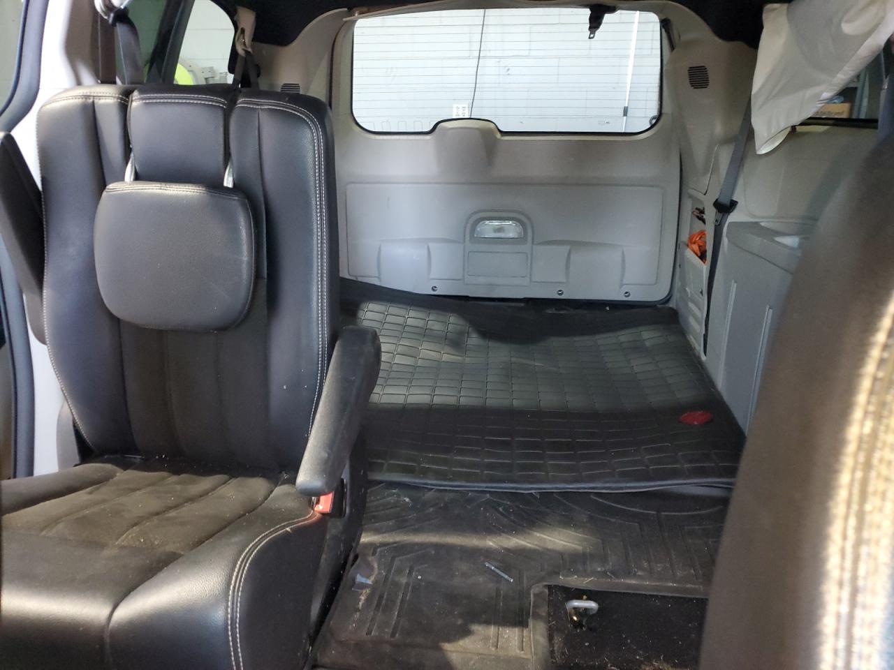 Dodge Caravan Sxt Image 4