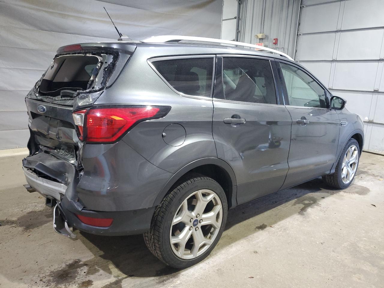 Ford Escape Titanium Image 10