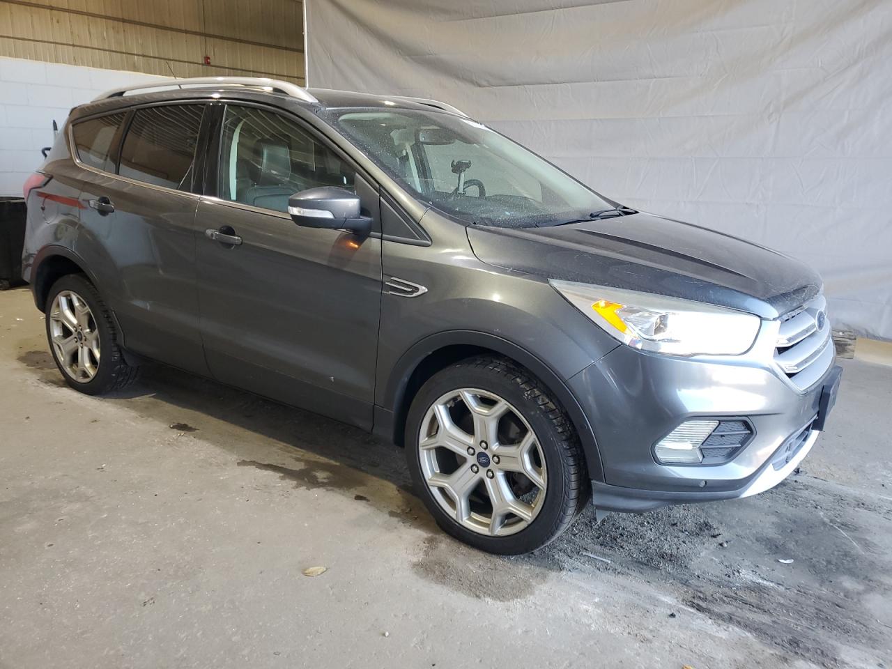 Ford Escape Titanium Image 13
