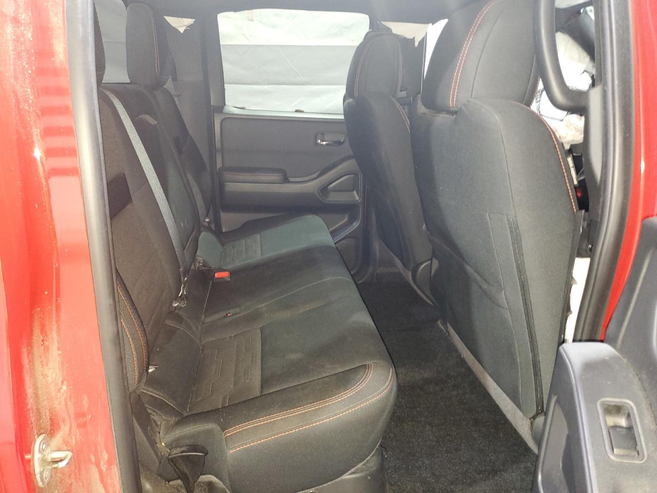 Nissan Frontier S Image 4