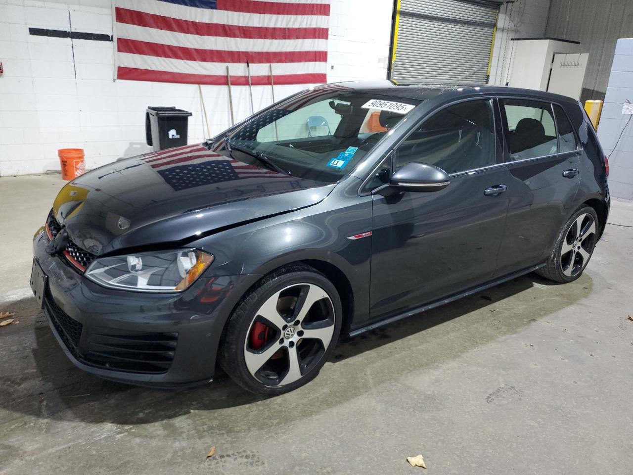 Volkswagen GTI S Image 1