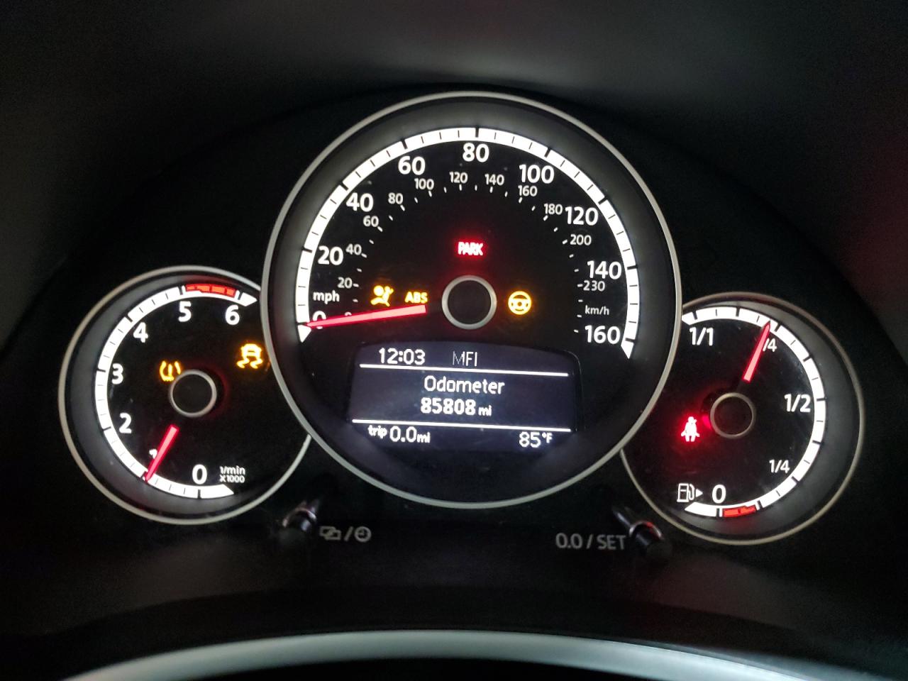 Volkswagen Beetle Image 3