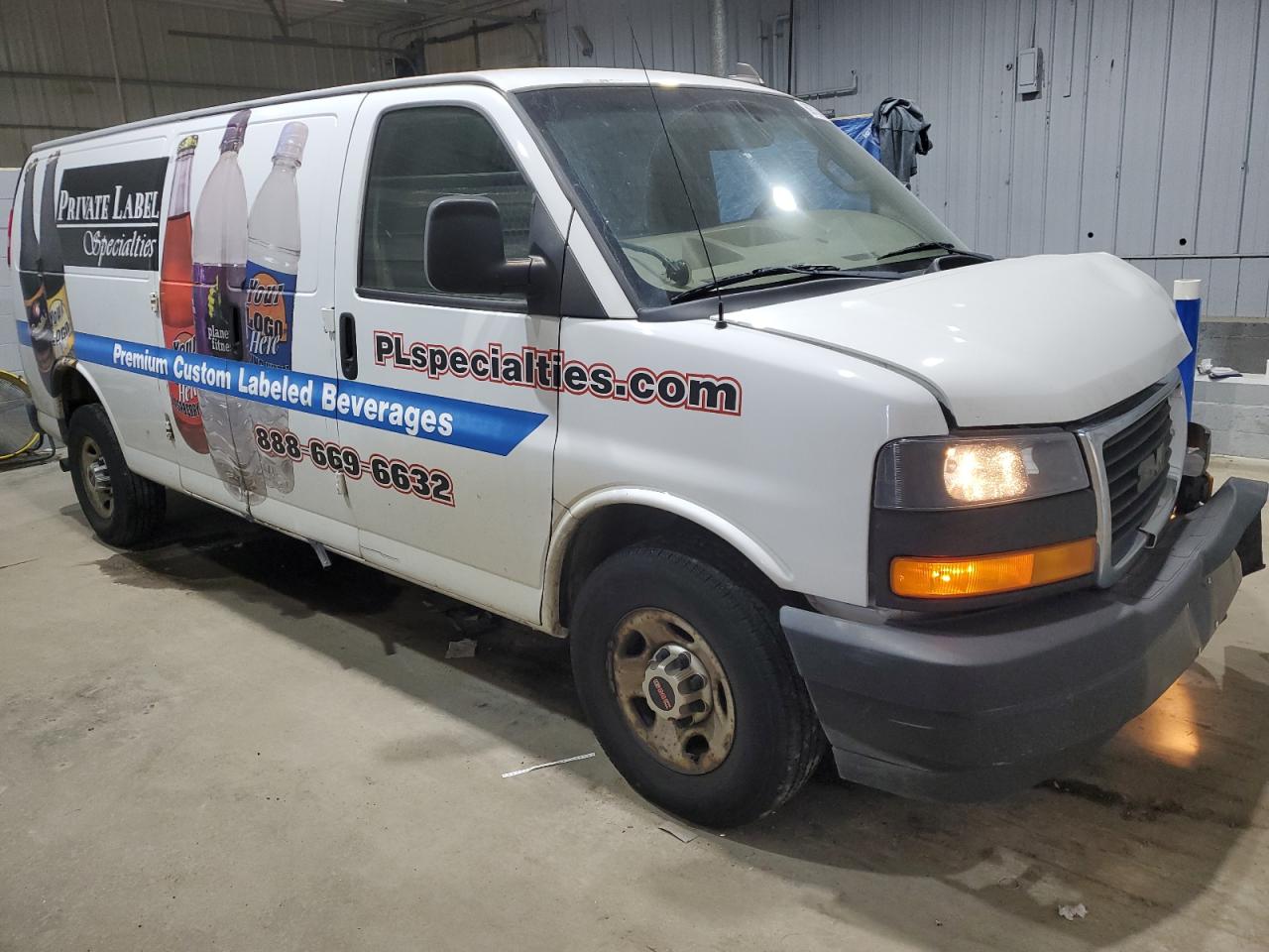 GMC Savana G3500 Image 7