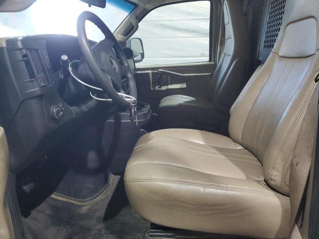 GMC Savana G3500 Image 8