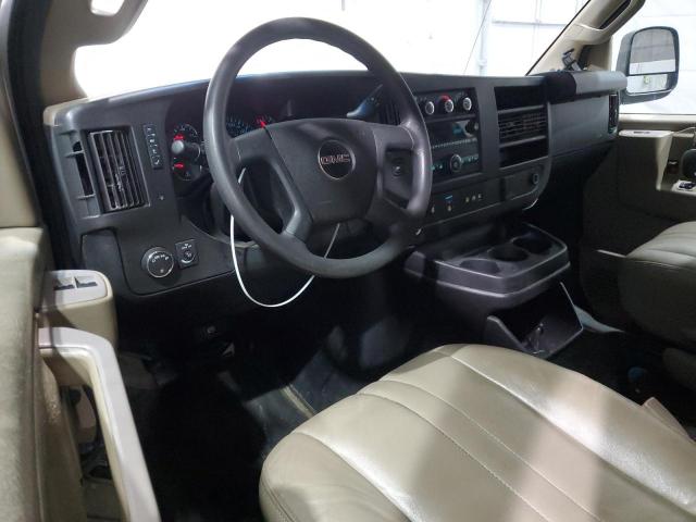 GMC Savana G3500 Image 11