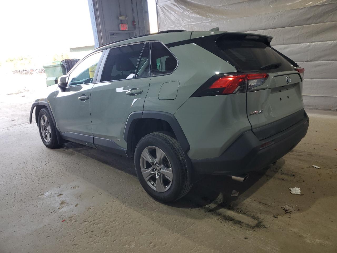 Toyota RAV4 Xle Image 2