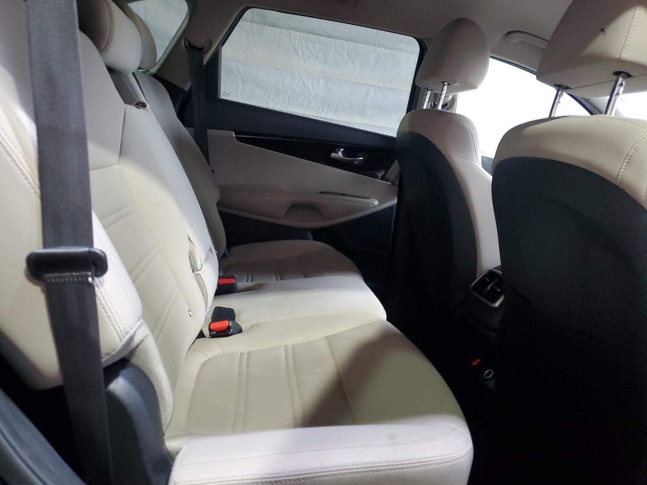 Kia Sorento Lx Image 4