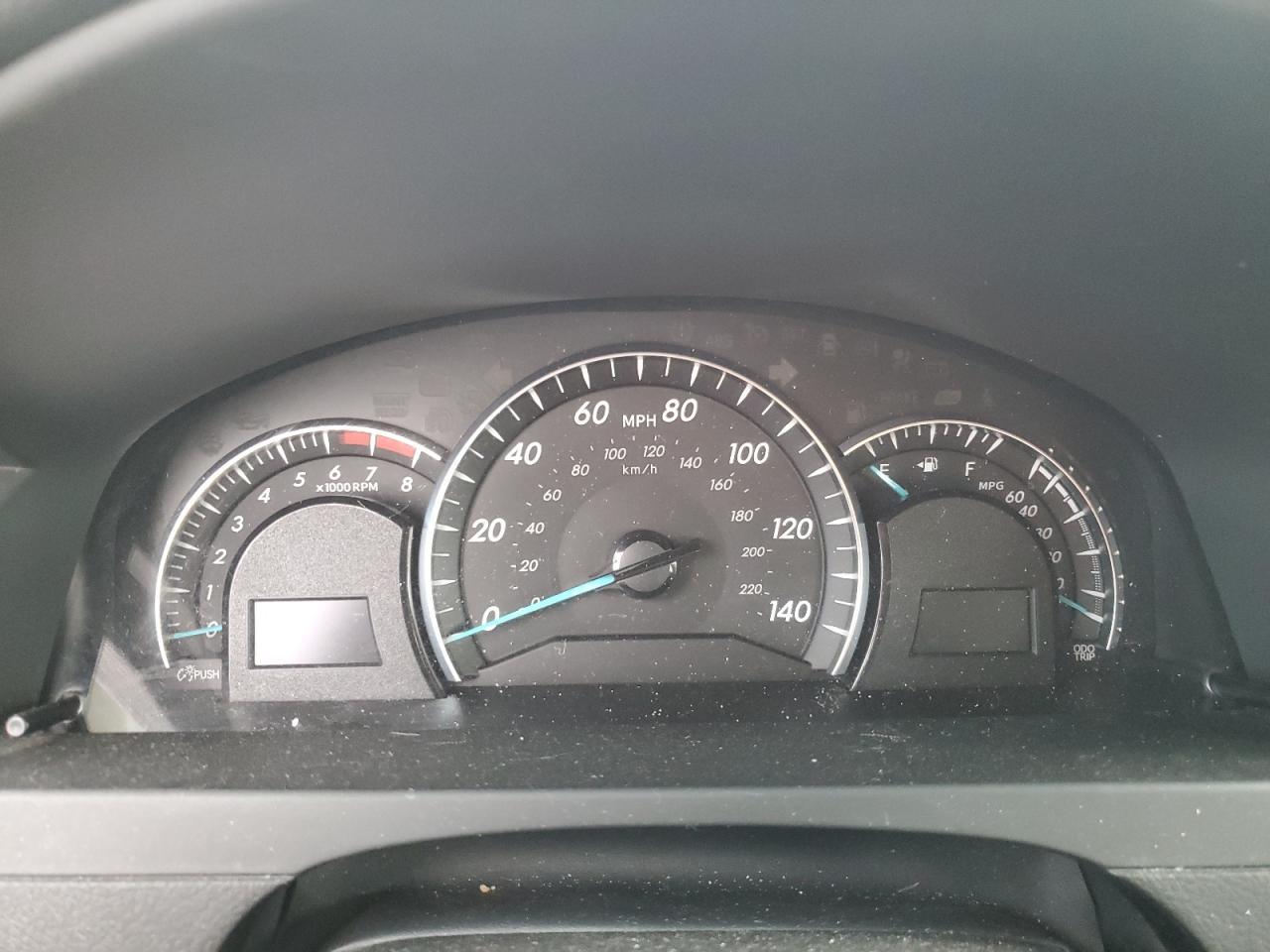 Toyota Camry Se Image 6