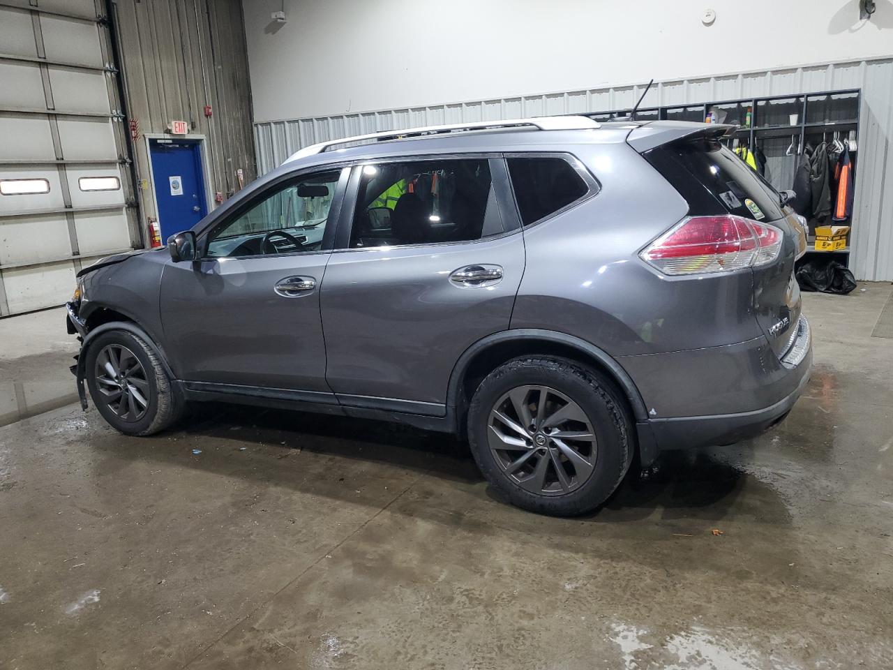 Nissan Rogue S Image 3