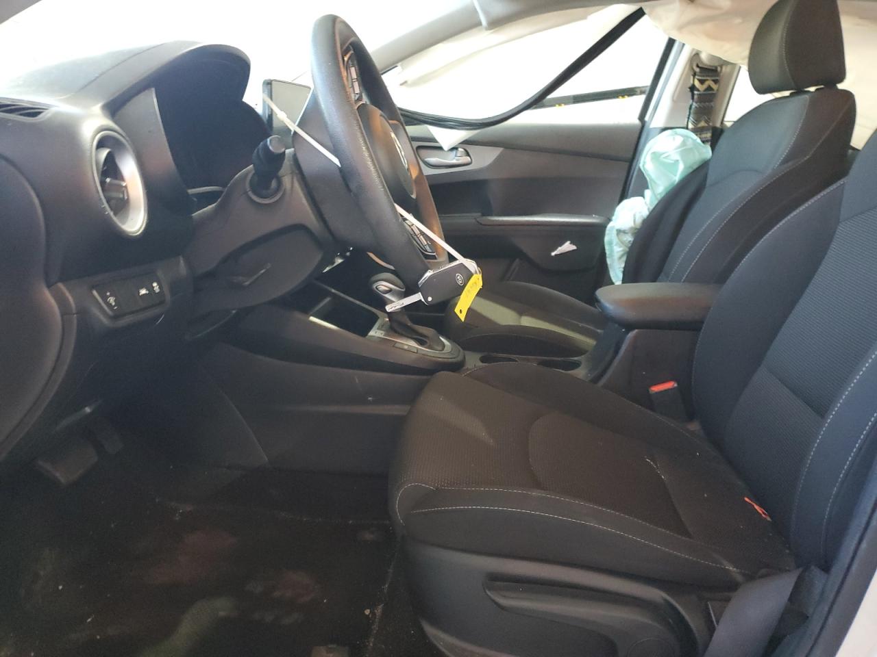 Kia Forte Fe Image 3