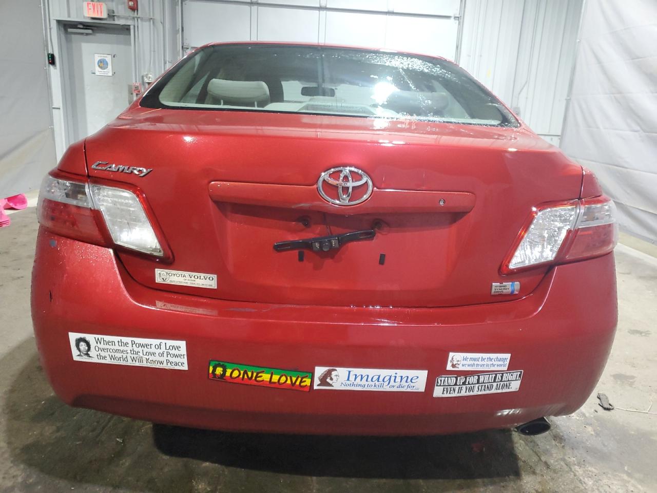 Toyota Camry Hybrid Image 4