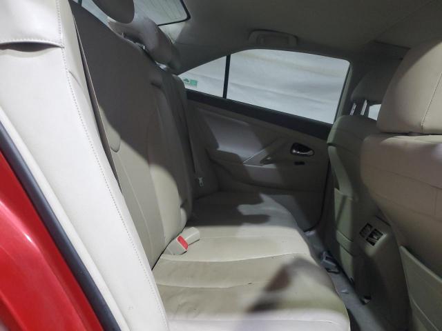 Toyota Camry Hybrid Image 7