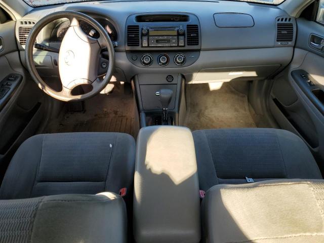 Toyota Camry Le Image 3