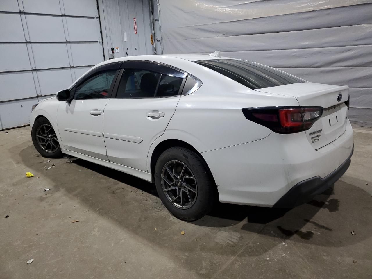 Subaru Legacy Premium Image 3