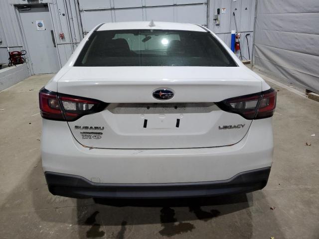 Subaru Legacy Premium Image 4