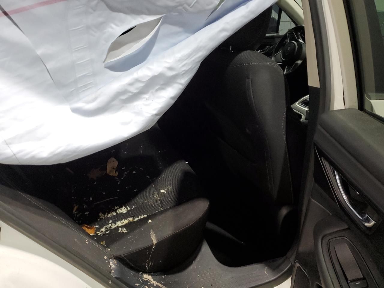 Subaru Legacy Premium Image 10