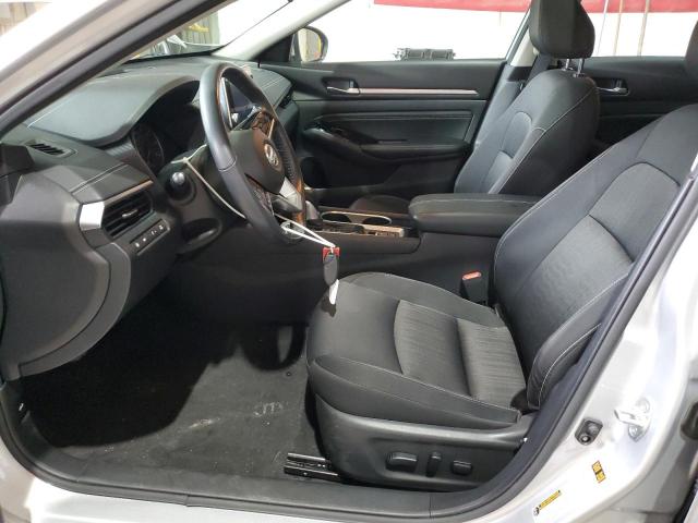 Nissan Altima Sv Image 4