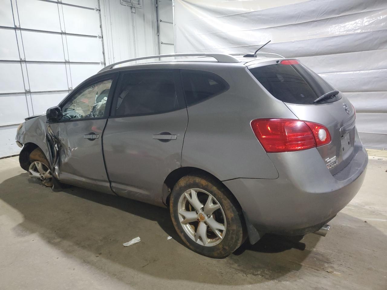 Nissan Rogue S Image 3