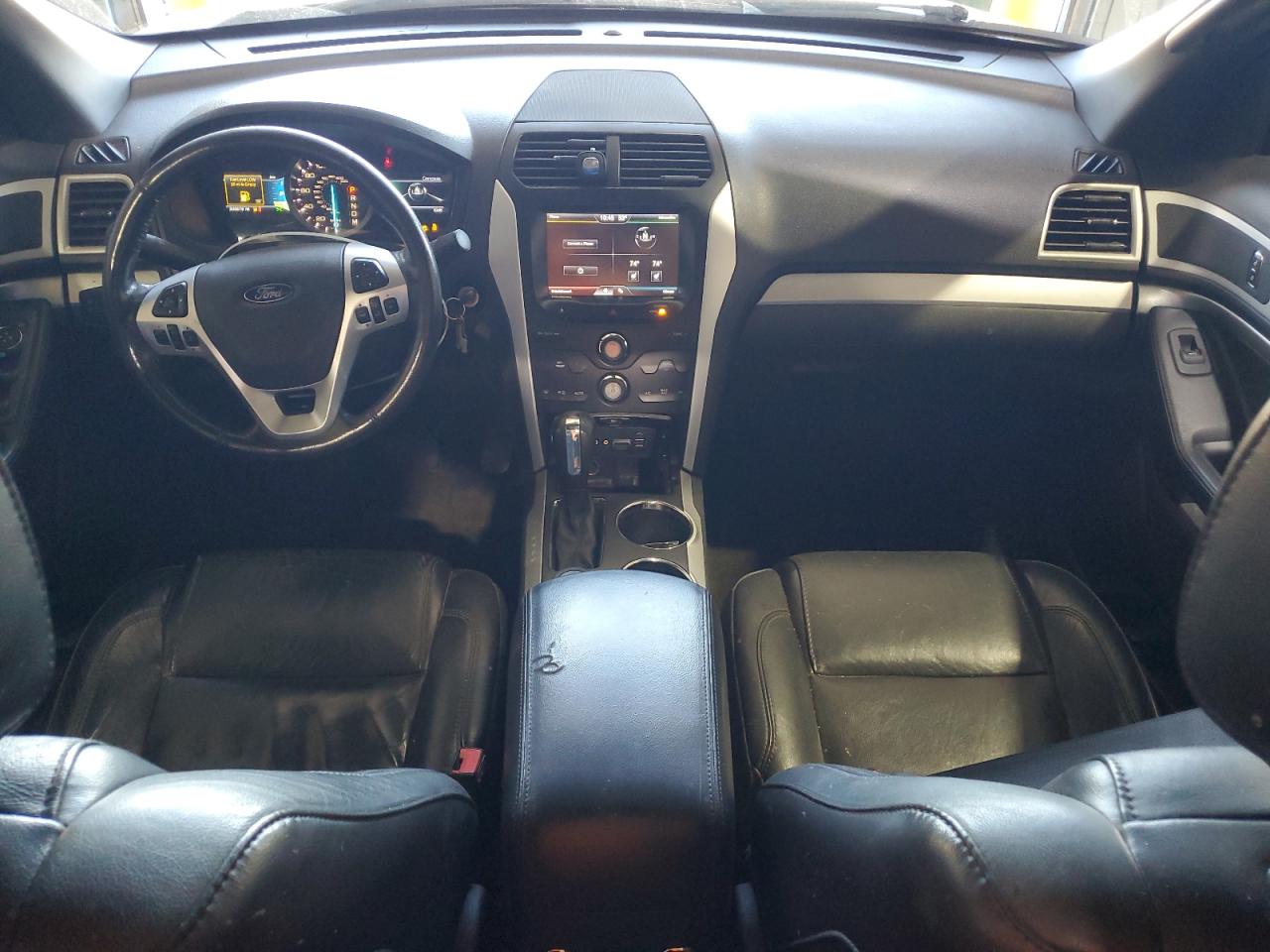 Ford Explorer Xlt Image 2